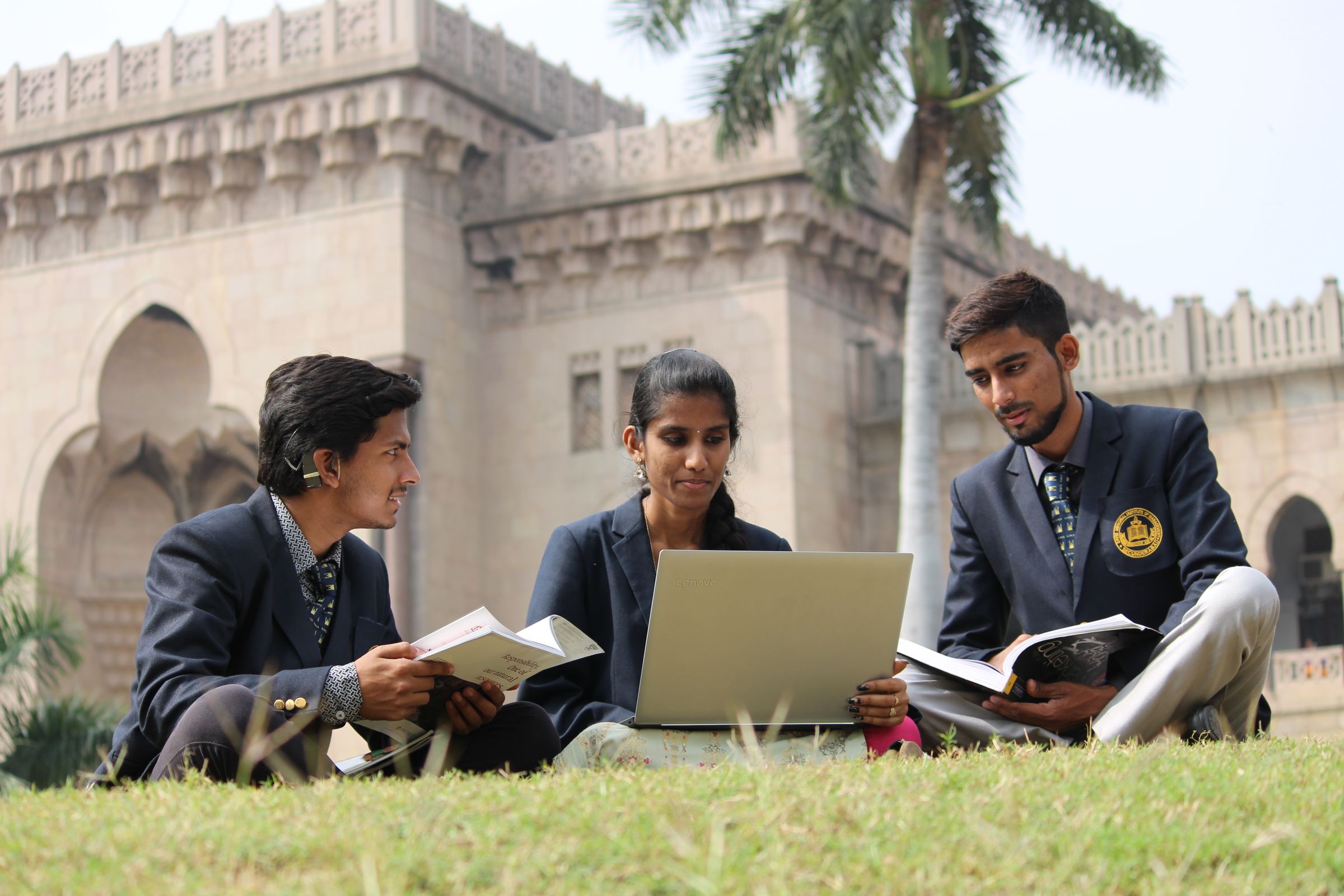 Vivekanandha students on campus